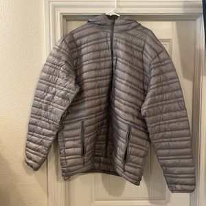 Patagonia men’s ultralight down hooded puffer jacket
